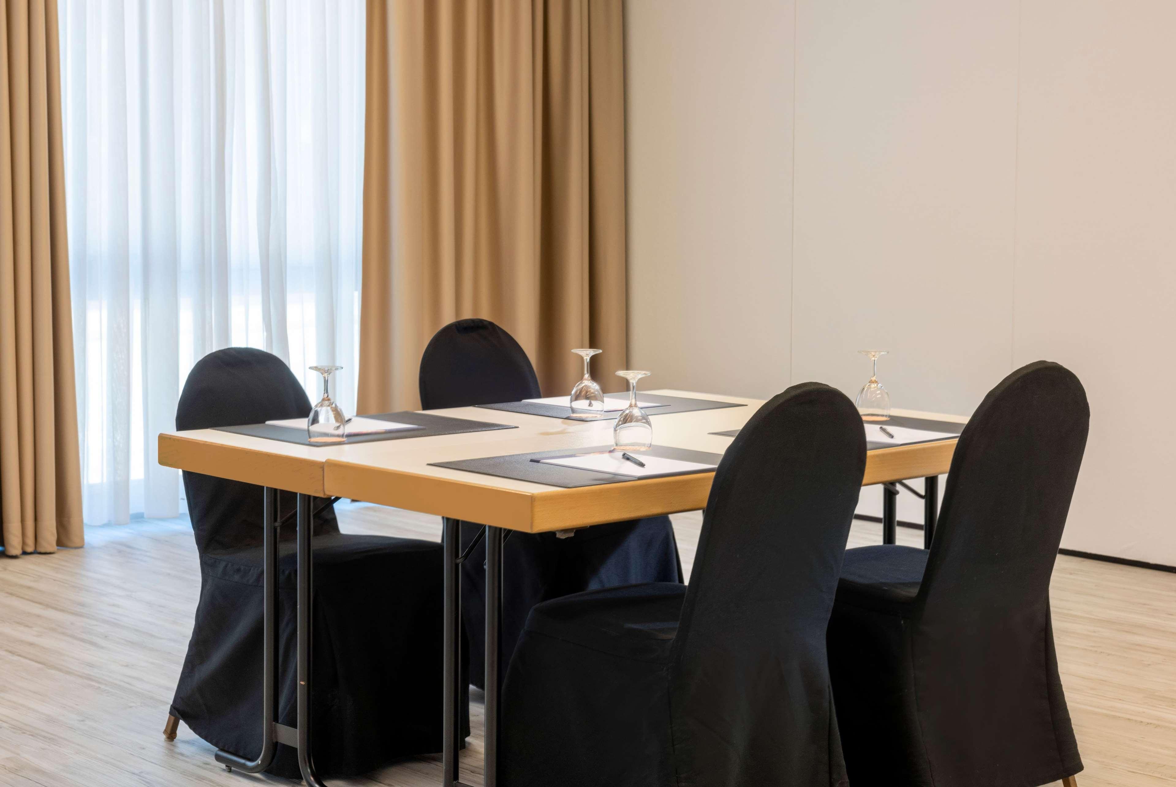 Tryp By Wyndham Hotel 4*
